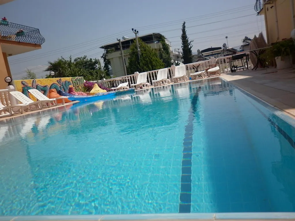 Oezguer Hotel Fethiye