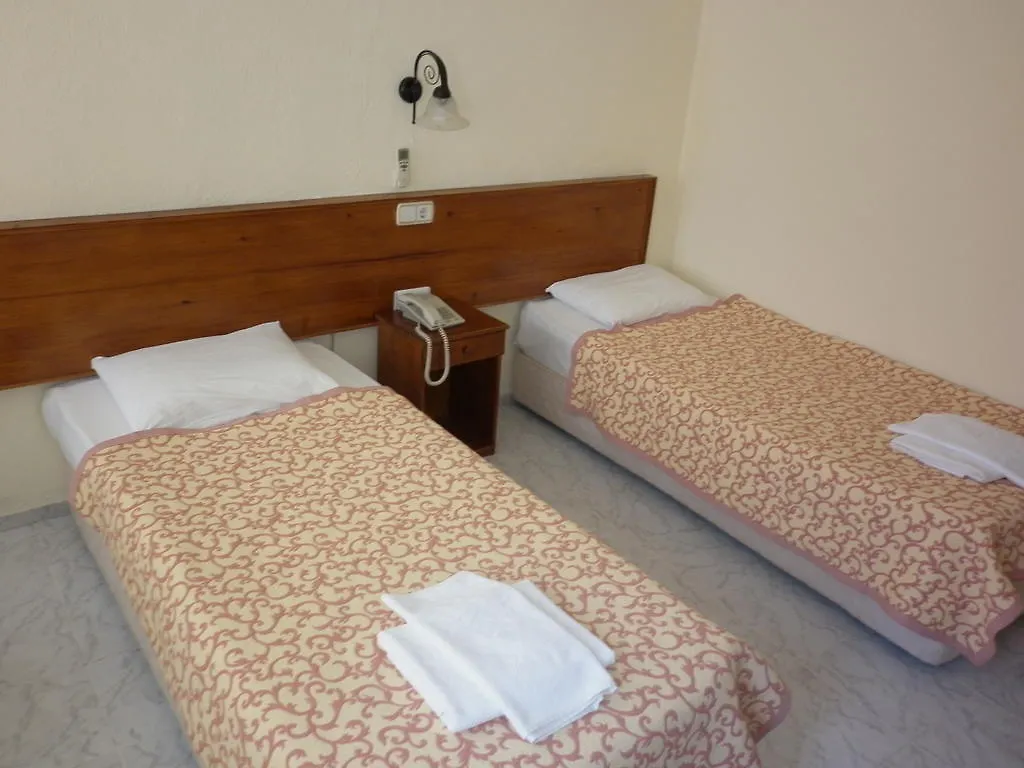 Oezguer Hotel 0*, Fethiye